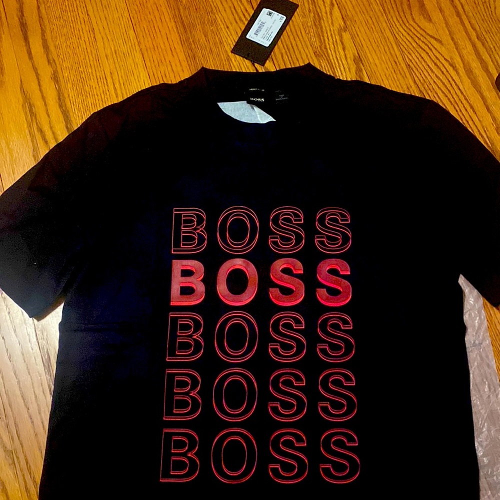 Brand new with tags size medium Hugo Boss short sleeve shirt!